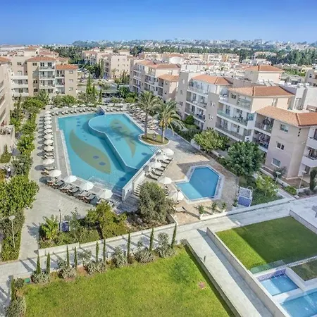 Appartement Retreat At Elysia Park With Gym Pool Paphos