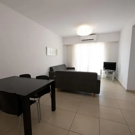 Appartement Retreat At Elysia Park With Gym Pool Paphos