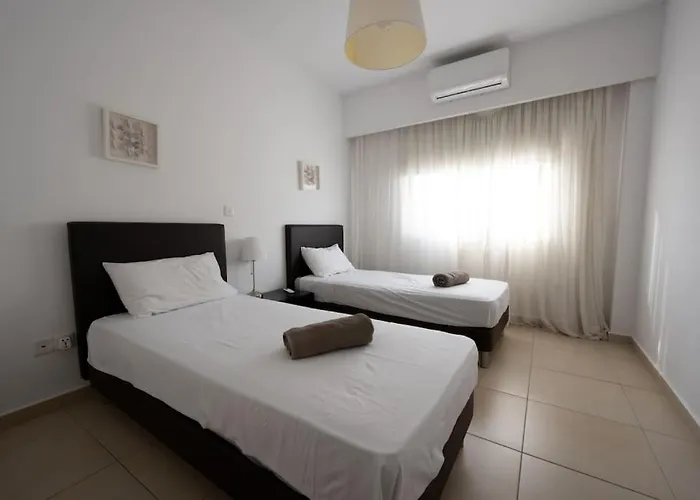 Retreat At Elysia Park With Gym Pool